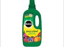 Miracle-Gro Pour & Feed 1L